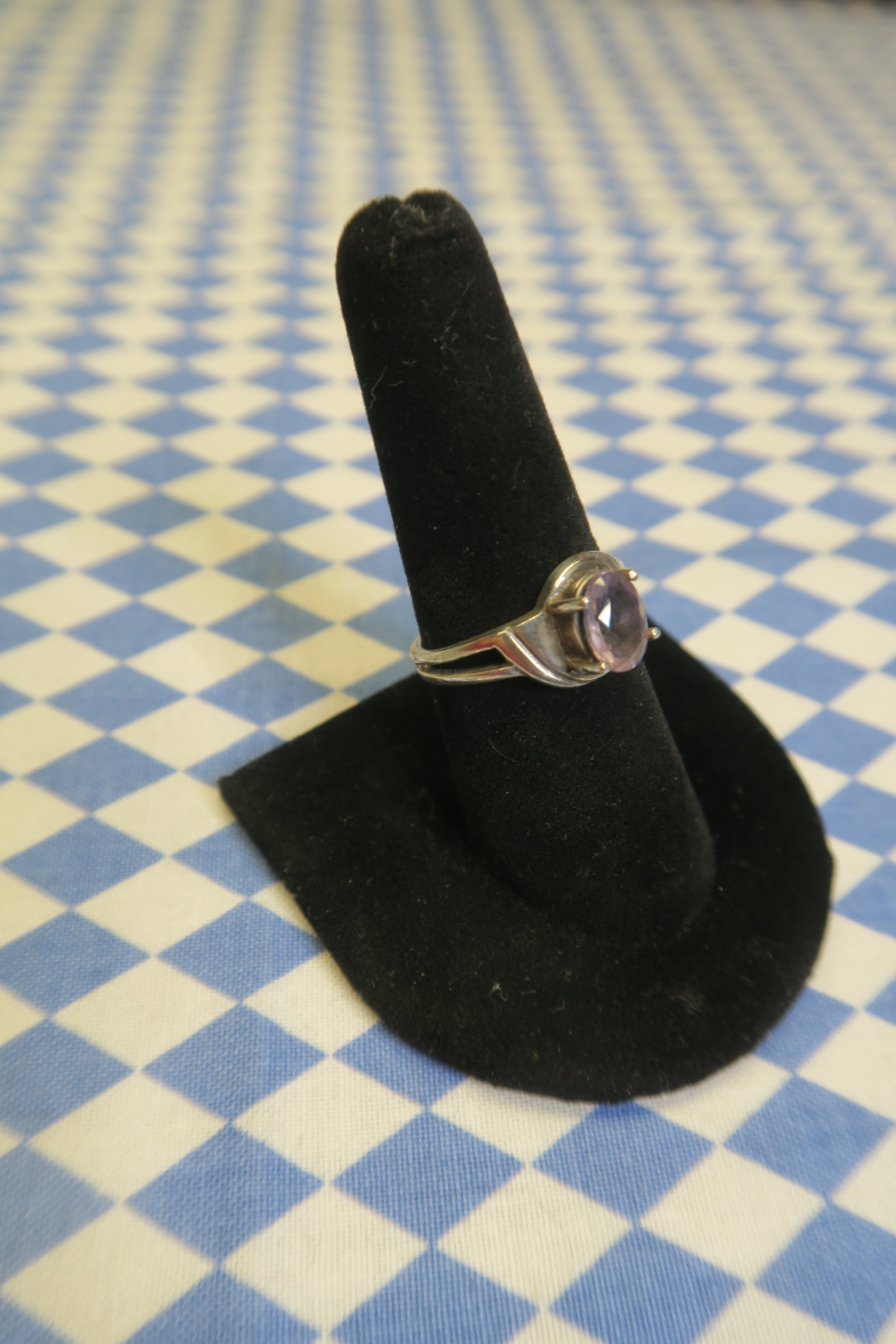 PASTEL PURPLE OVAL RING
