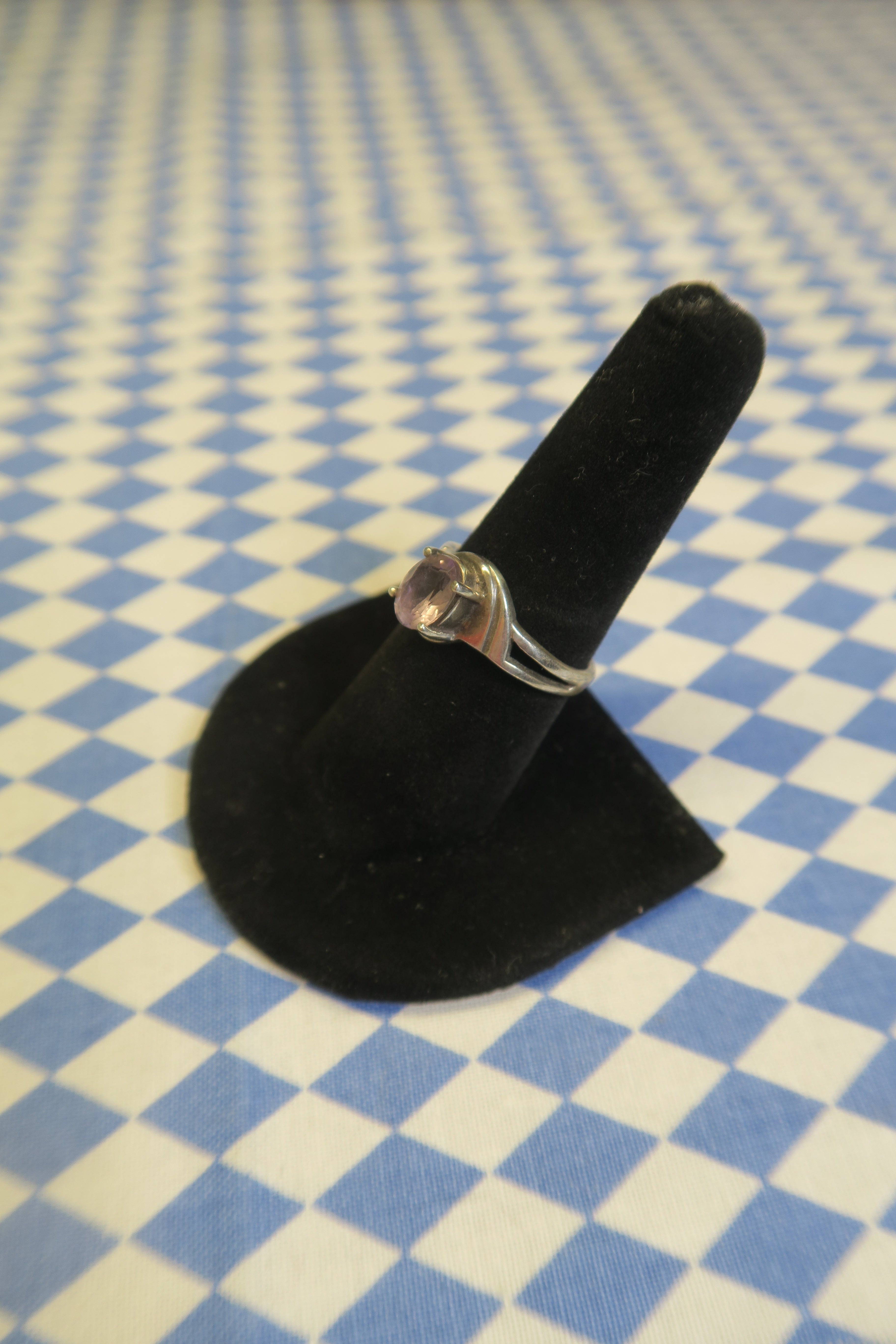 PASTEL PURPLE OVAL RING