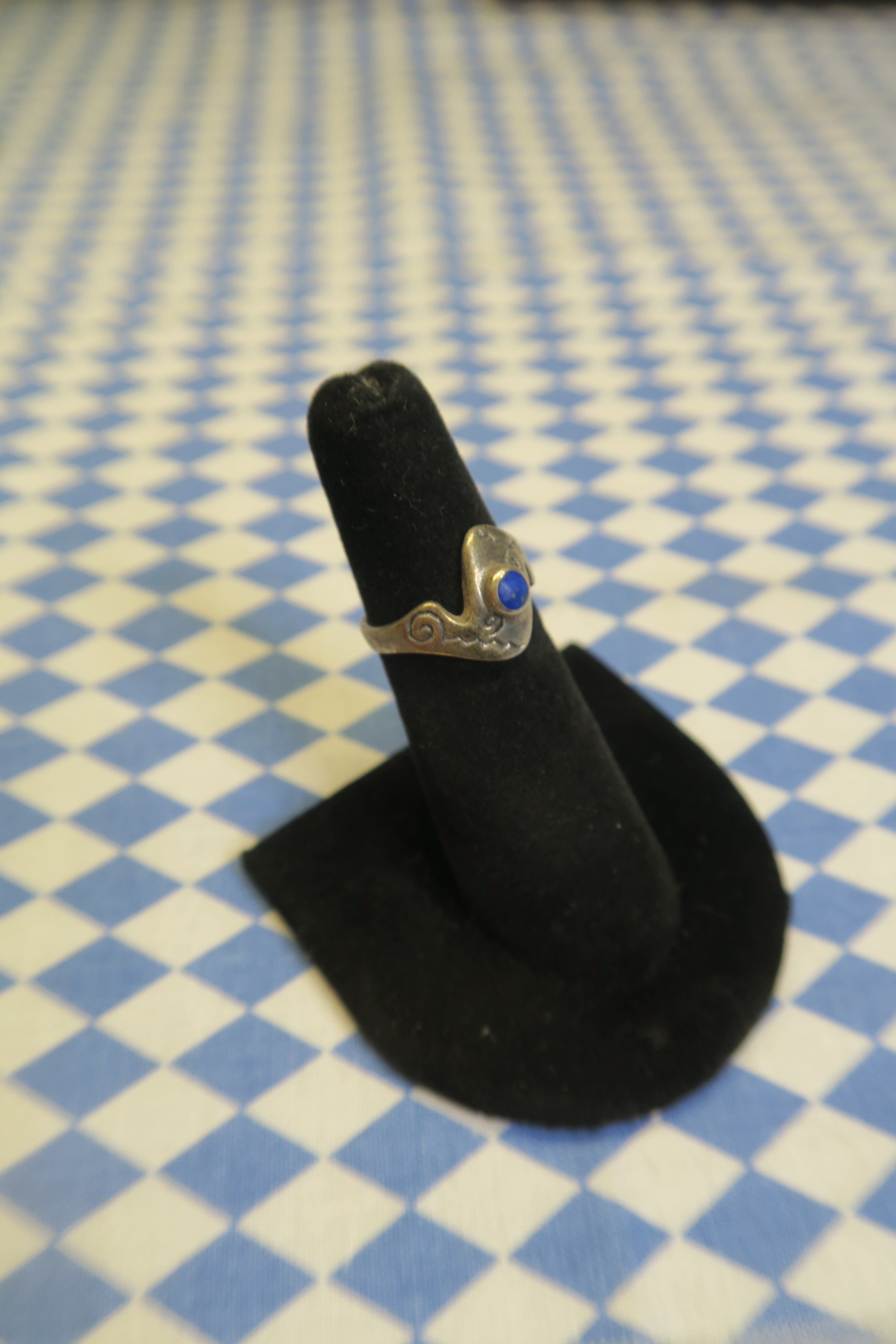 BLUE DROP SWIRLY GIRLY PINKY RING