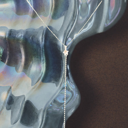 SINGLE FLOWER DROPLET PENDANT