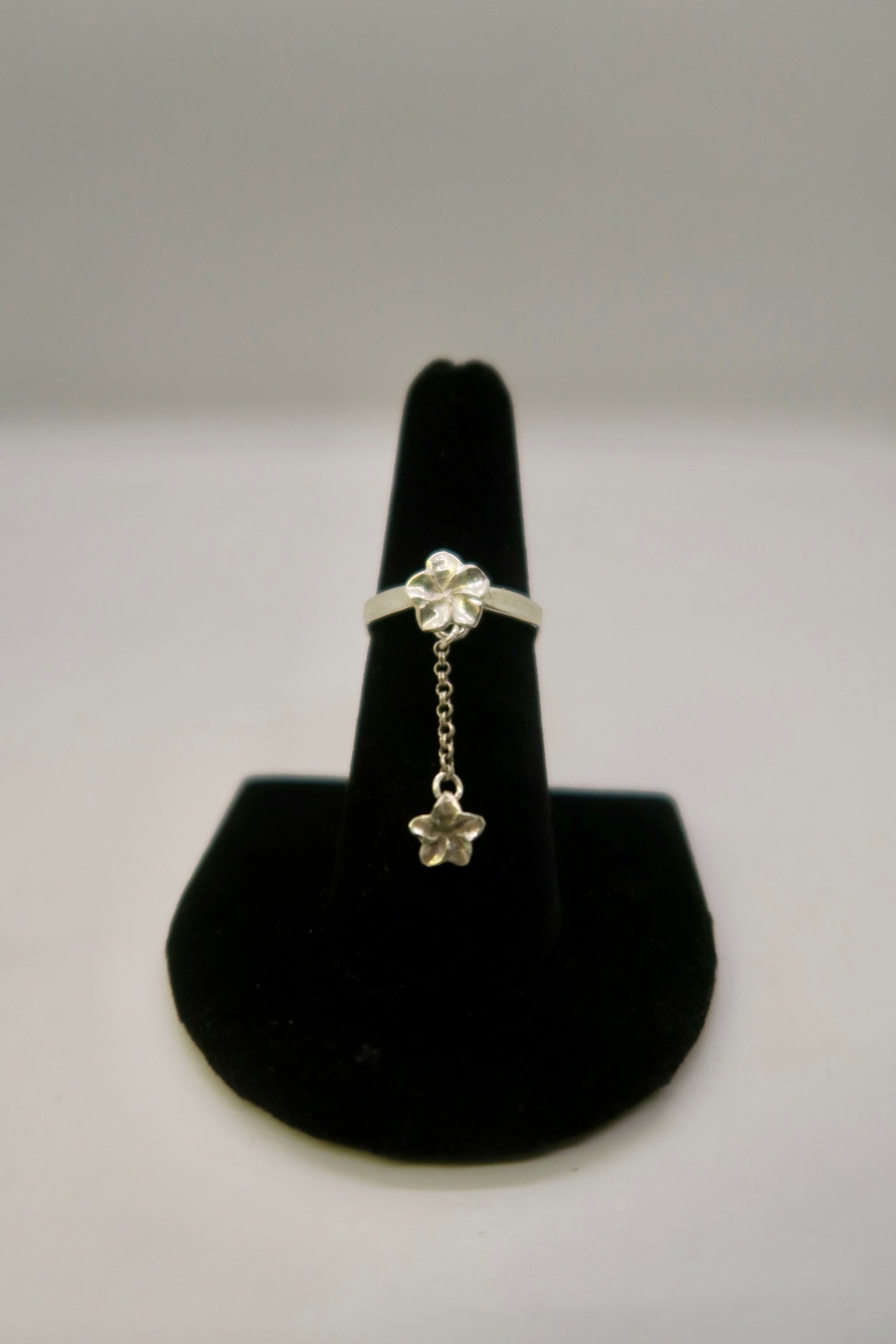 FLOWER DROPLET RING