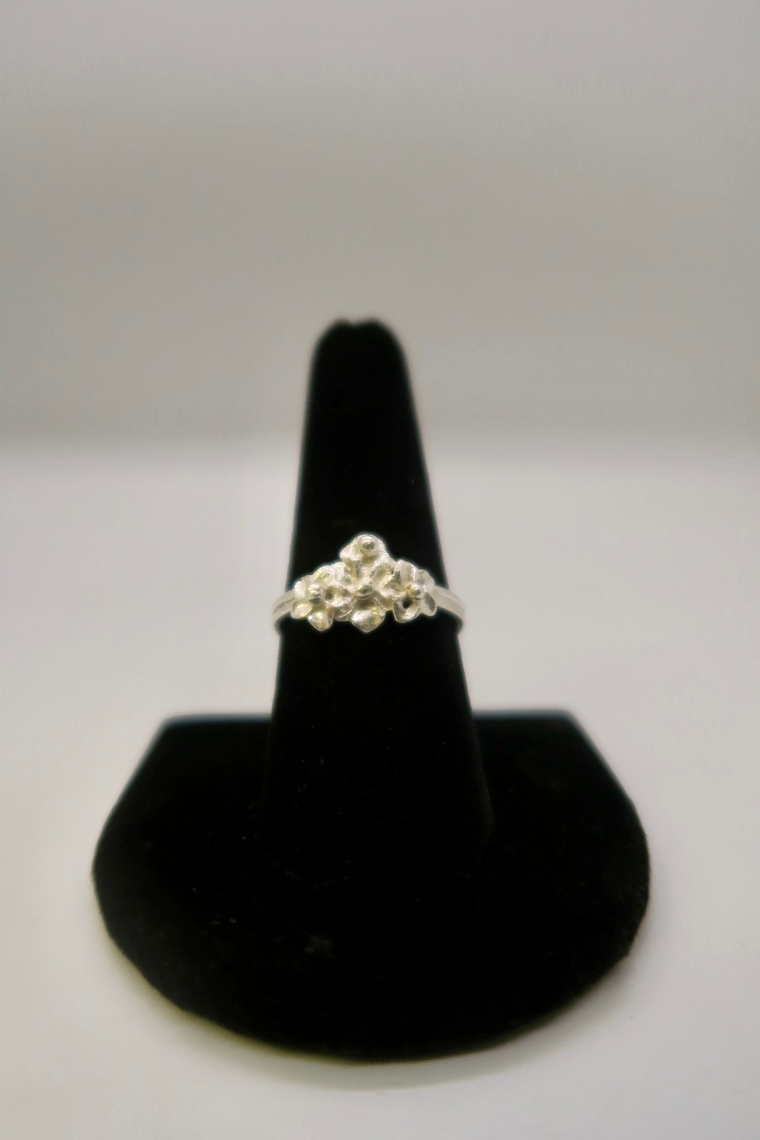 FLORAL CLUSTER WITH BEADS