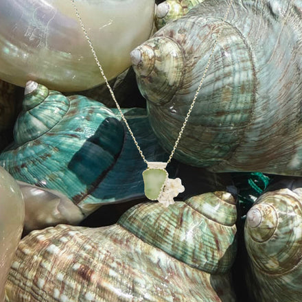 SEAGLASS FLORAL PENDANT