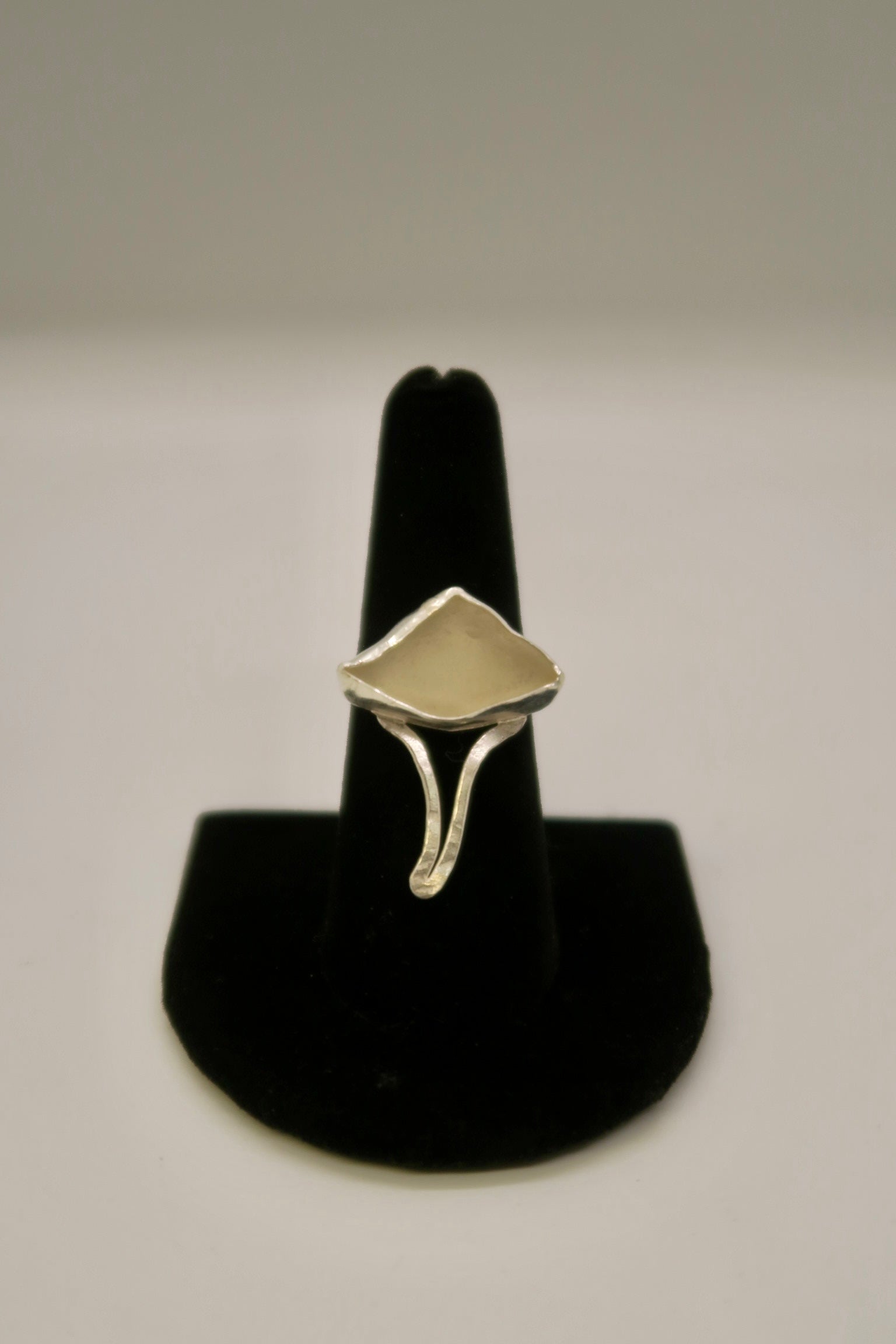 STINGRAY SEA GLASS RING