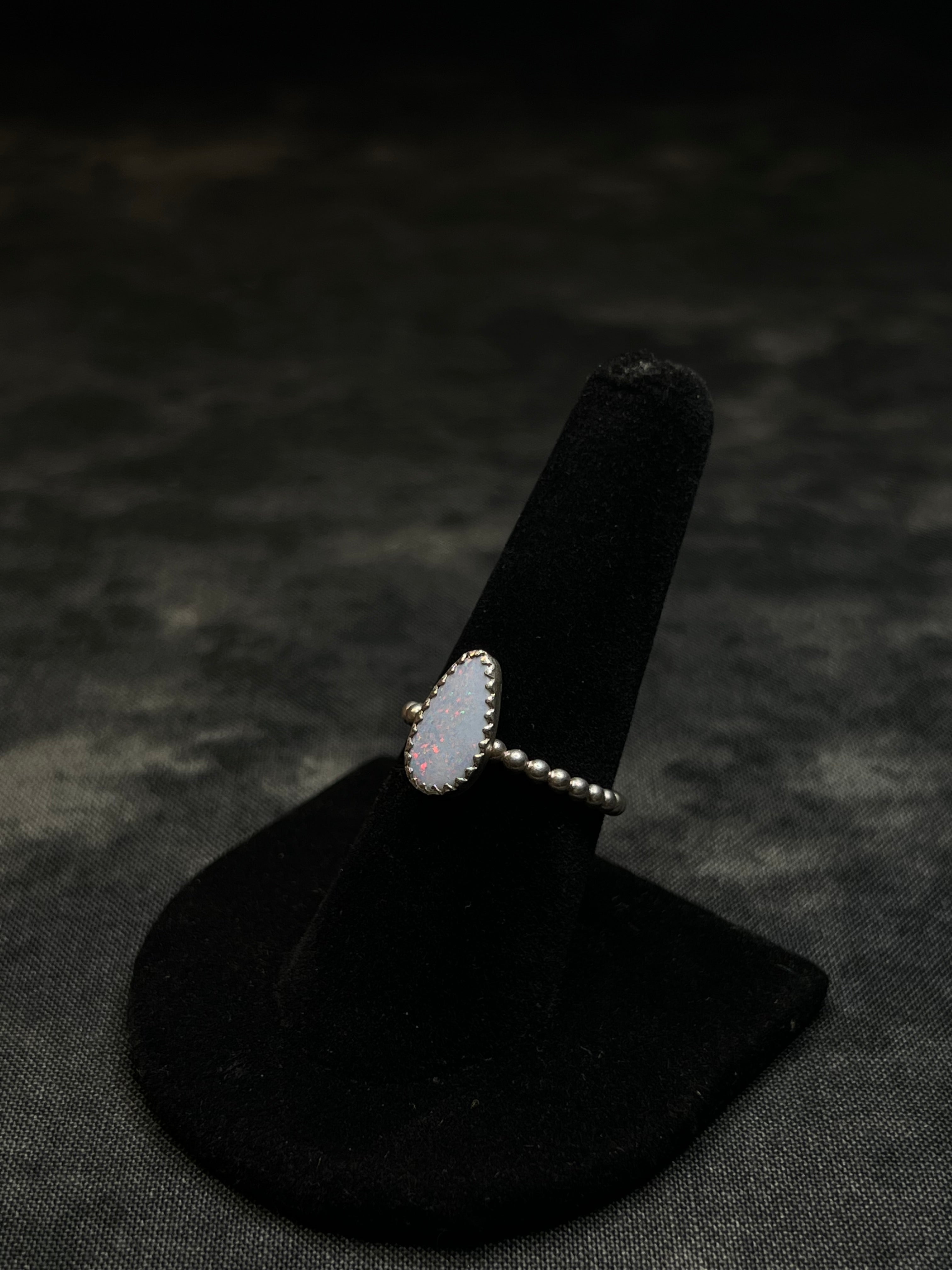 WHITE OPAL RING