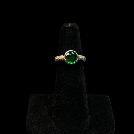 BEZEL SET EMERALD CZ