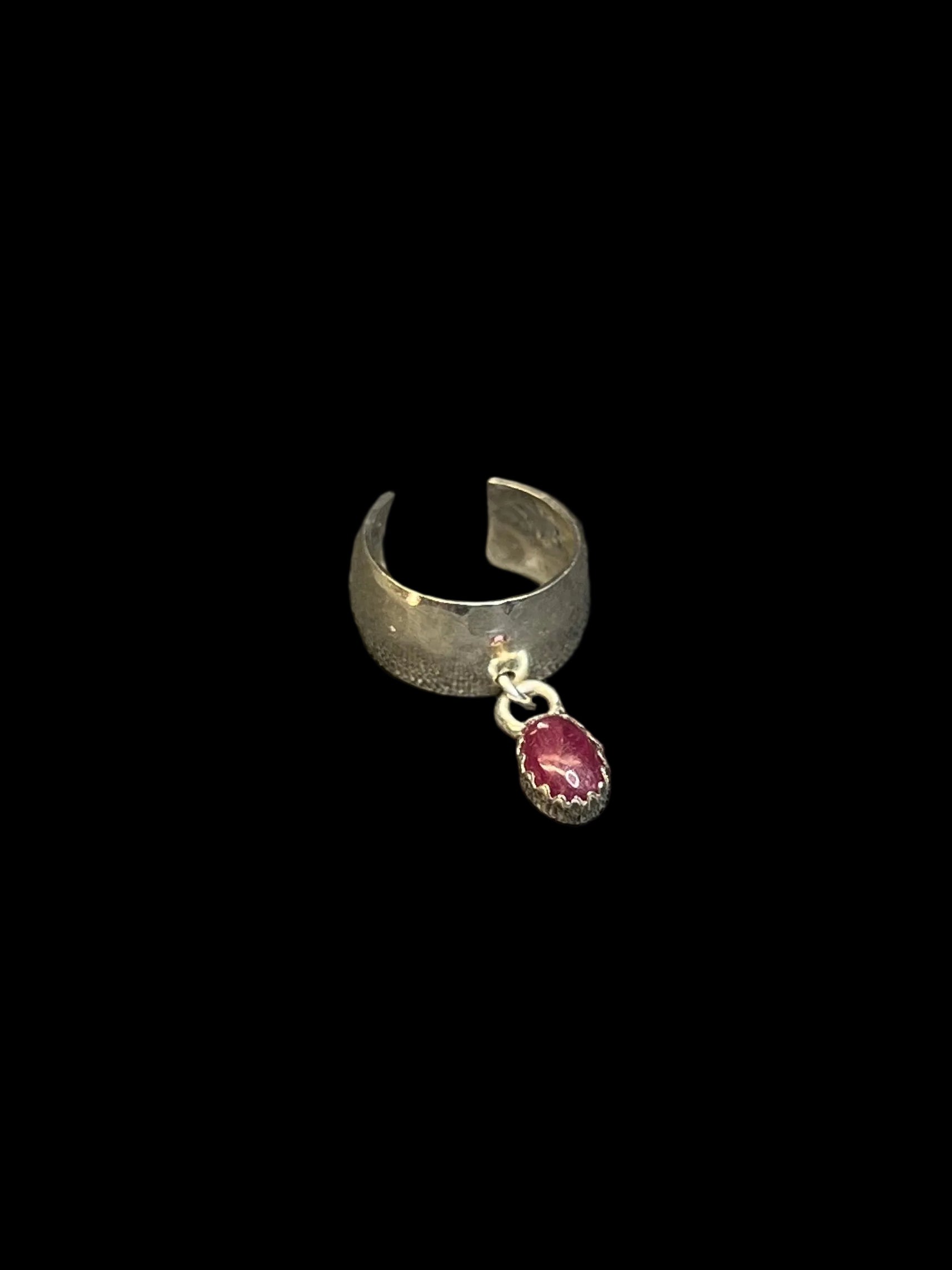 RUBY HAMMERED EAR CUFF