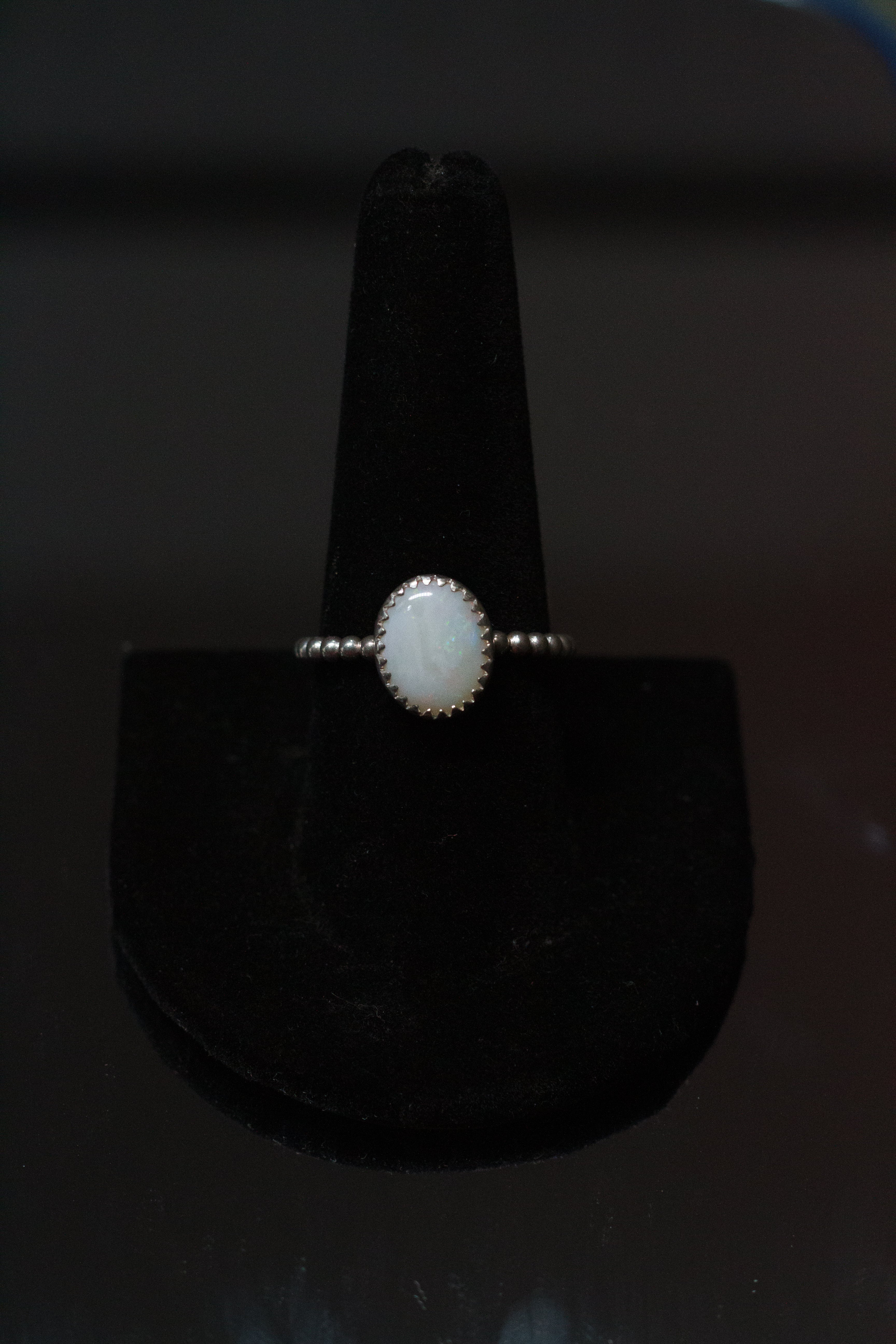 WHITE OPAL RING