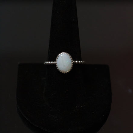 WHITE OPAL RING