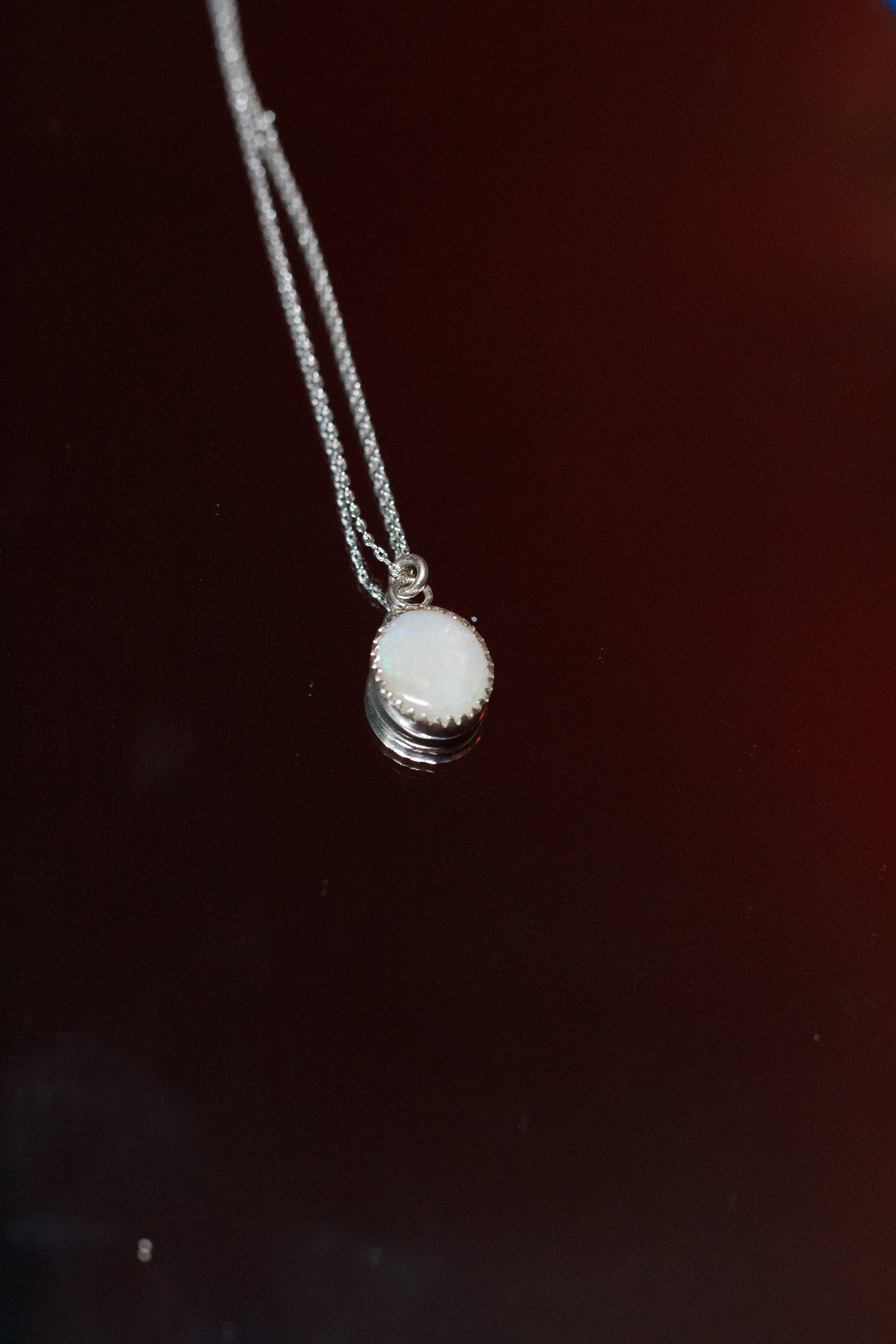 MOONSTONE NECKLACE